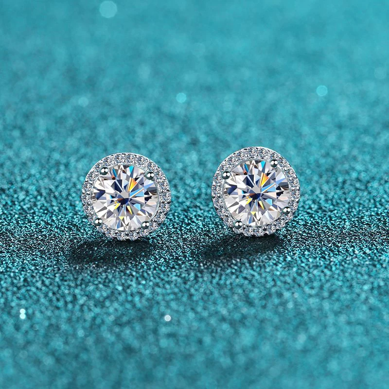 1 CT Moissanite Earring