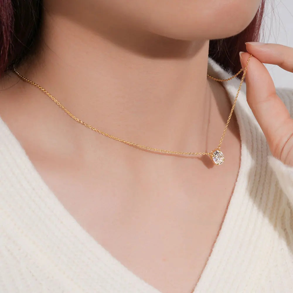 2 CT Oval Cut Moissanite Necklace Solitaire Pendant