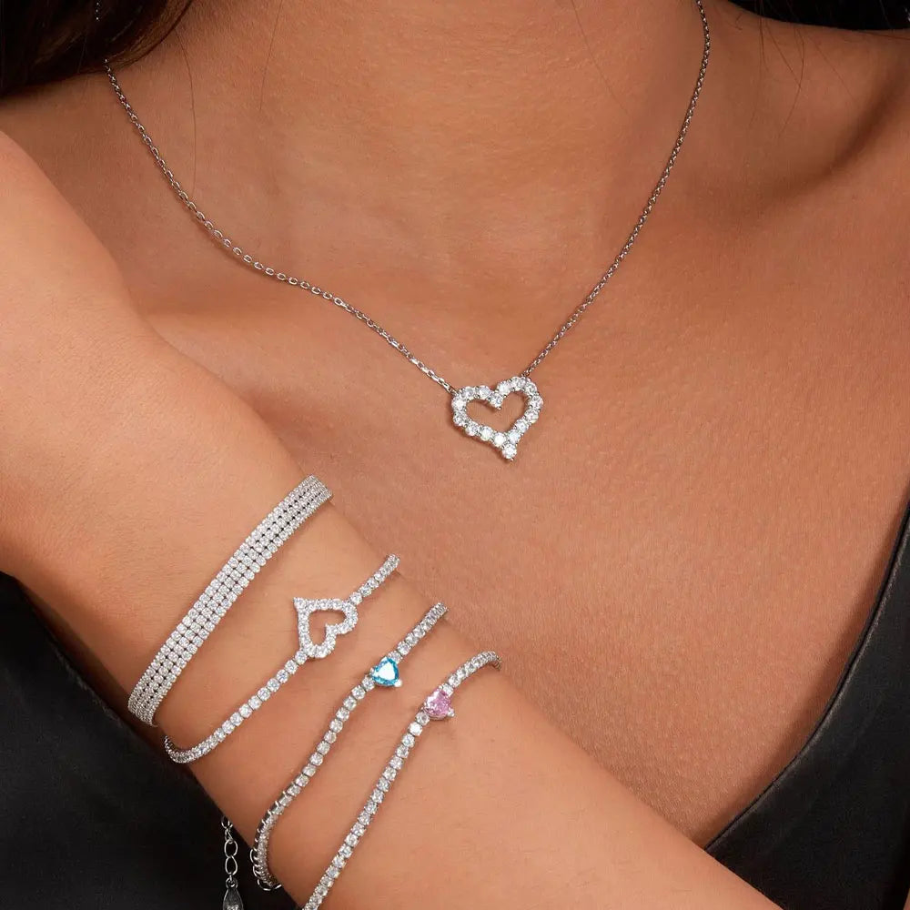 VVS1 Sparkling Moissanite Heart Pendant Necklace