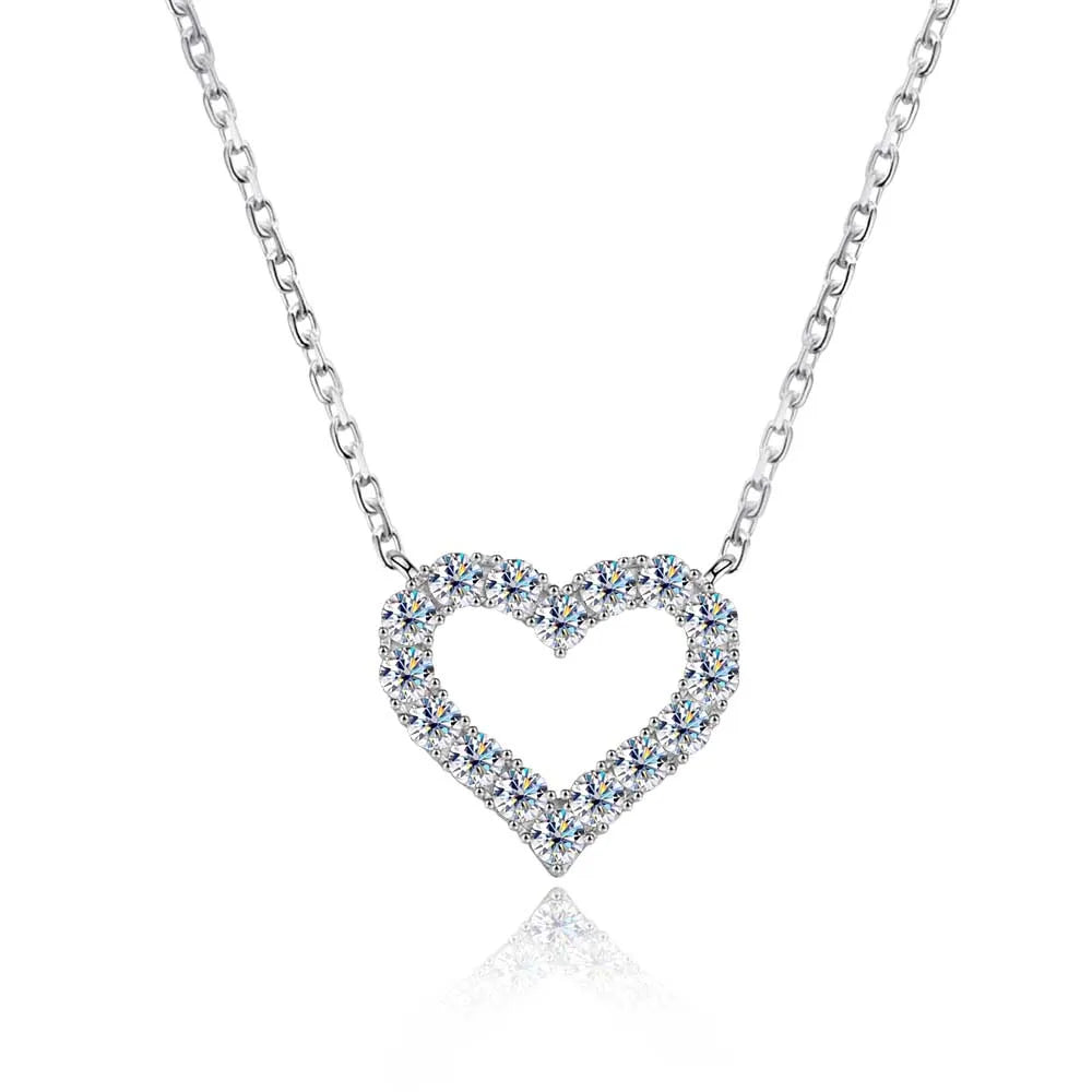 VVS1 Sparkling Moissanite Heart Pendant Necklace